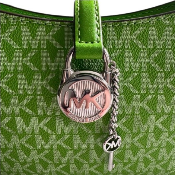 Michael Kors Lyra Signature Logo Pochette Bag - Picture 10 of 11